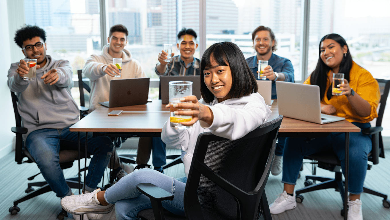 La Generación Z "tech" de Silicon Valley ha dejado el alcohol. Su nueva diversión son 92 horas de trabajo 