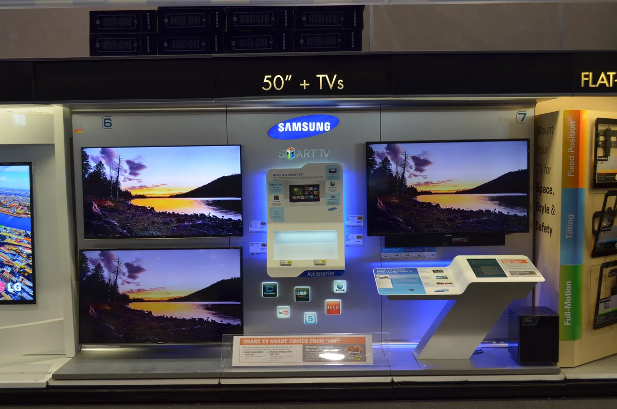 Nilait Prisma 50" 4K cuesta 279€ con barra de sonido gratis en PcComponentes